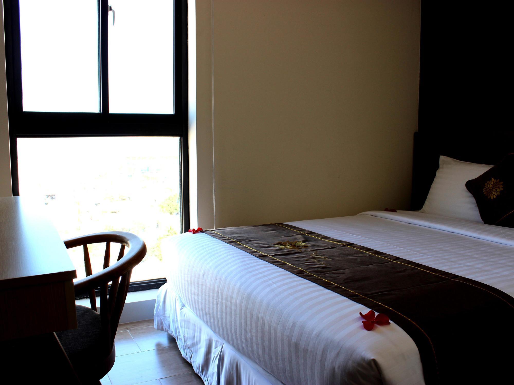 Daisy Hotel Nha Trang Esterno foto