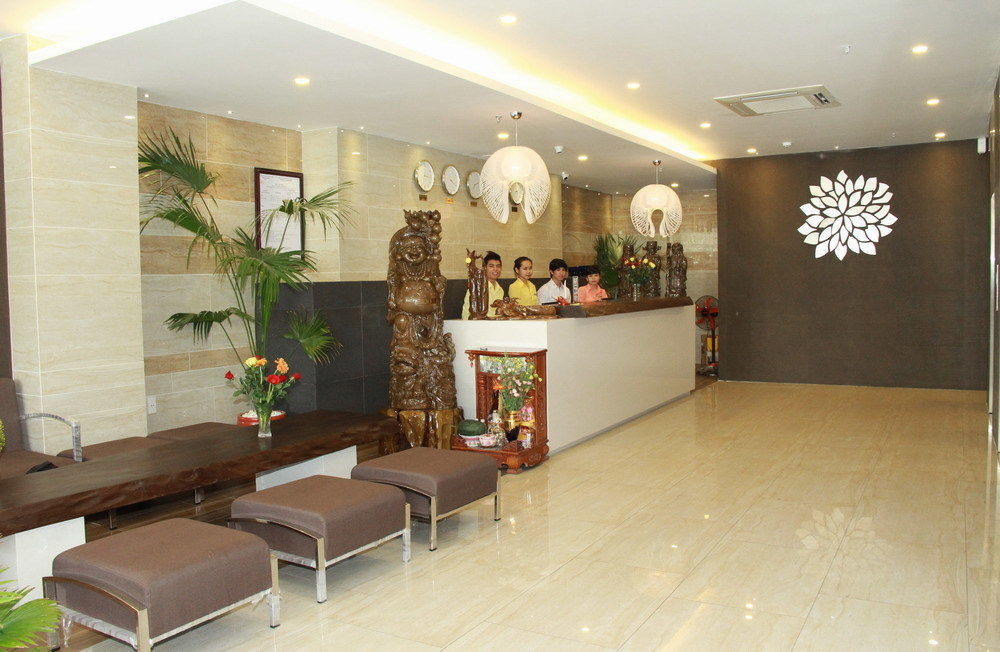 Daisy Hotel Nha Trang Esterno foto