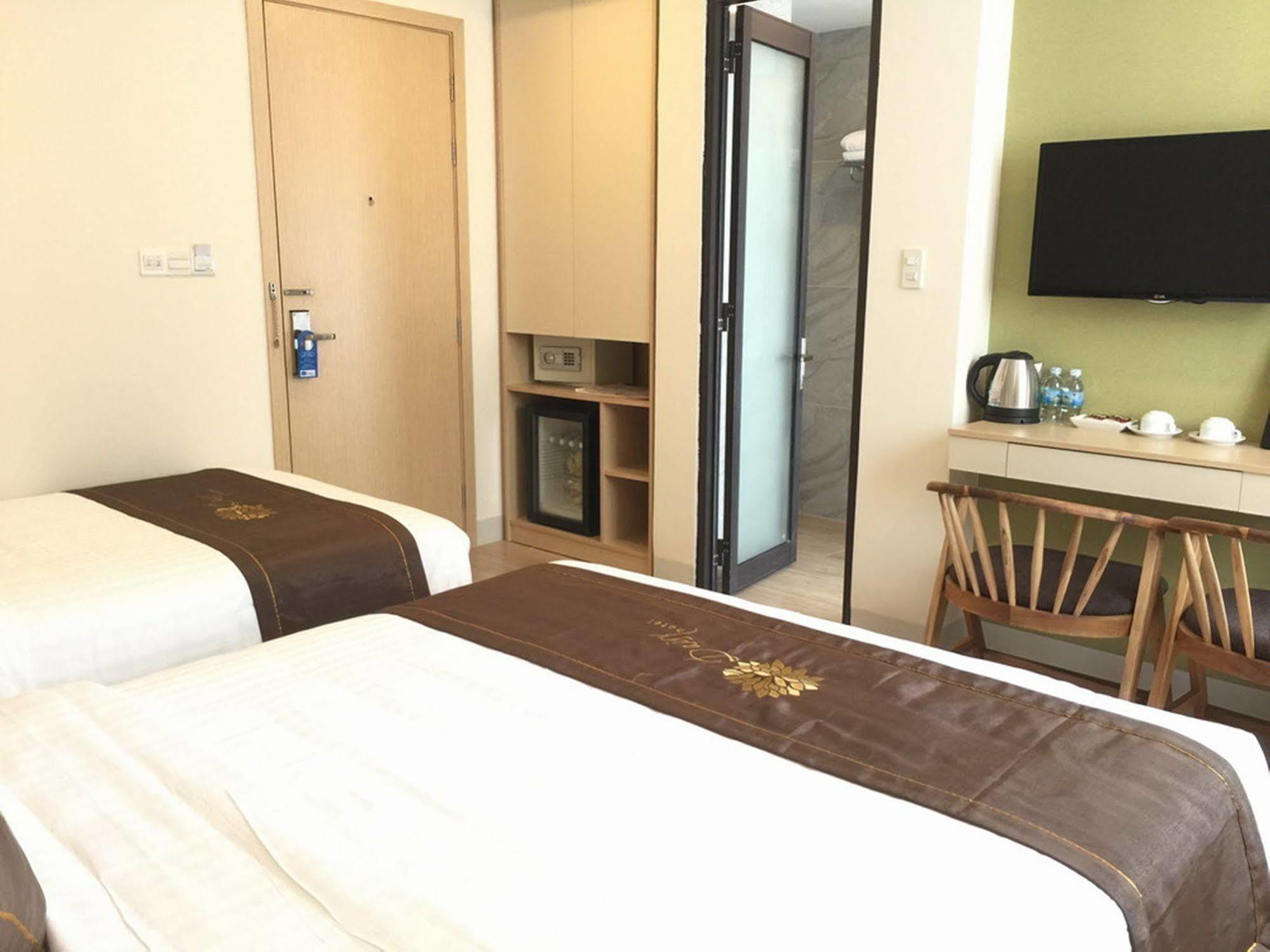 Daisy Hotel Nha Trang Esterno foto
