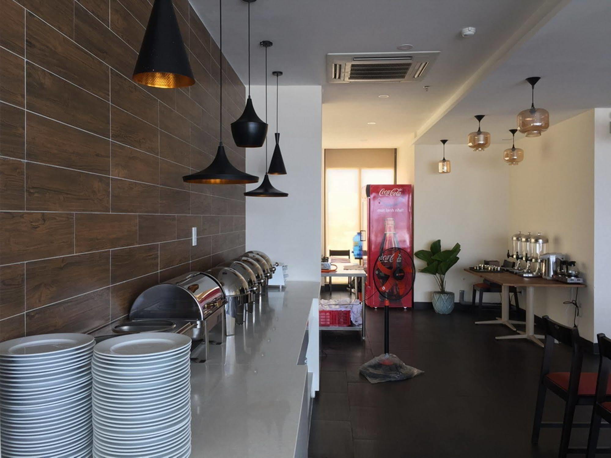 Daisy Hotel Nha Trang Esterno foto