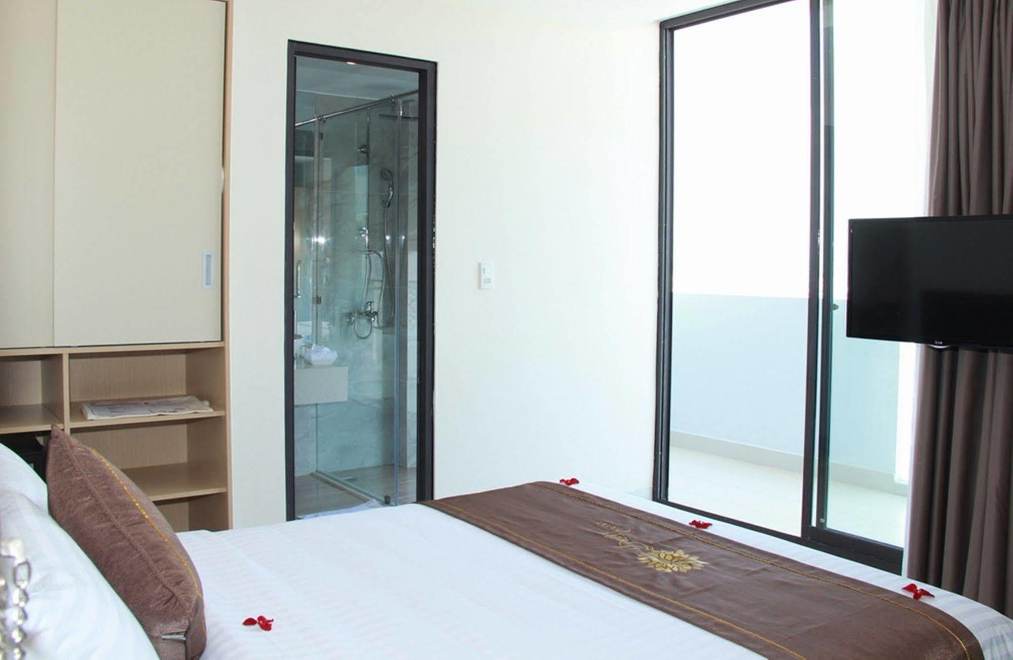 Daisy Hotel Nha Trang Esterno foto