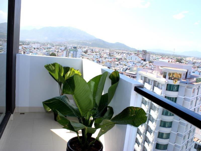 Daisy Hotel Nha Trang Esterno foto