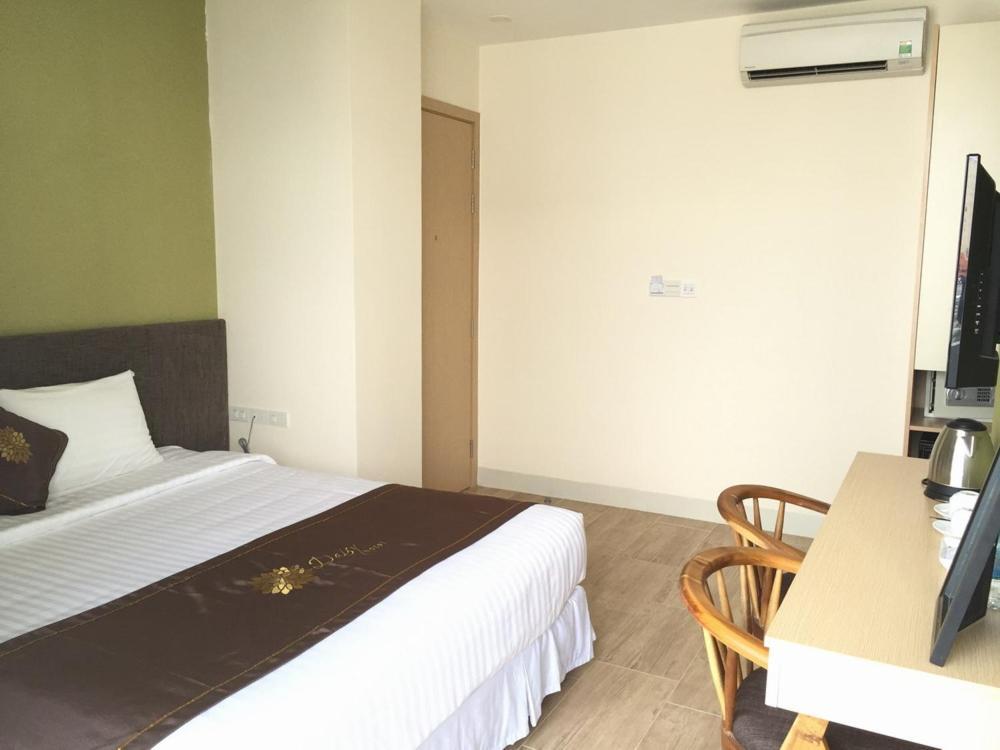 Daisy Hotel Nha Trang Esterno foto