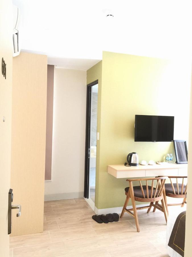 Daisy Hotel Nha Trang Esterno foto